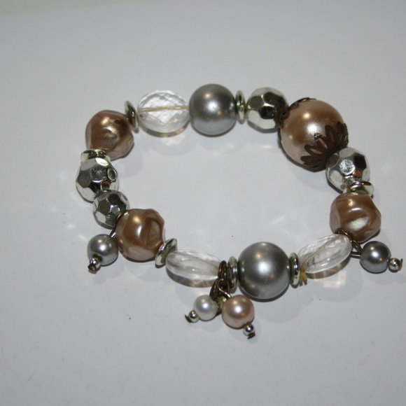 🤎 Silver & Tan Chunky Pearl Bracelet · 7" · Elastic Fit · Bold Neutrals 🤍 - Picture 4 of 4